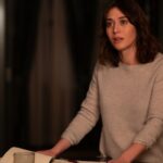 Lizzy Caplan on Finale Twist, Robert De Niro, ‘Mean Girls’