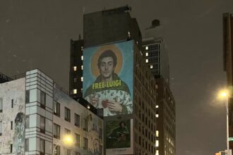 Massive “Free Luigi” Image Projected on Manhattan Building