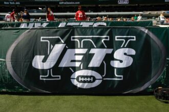 New York Jets player robbed at gunpoint near NJ home after being followed from NYC: report