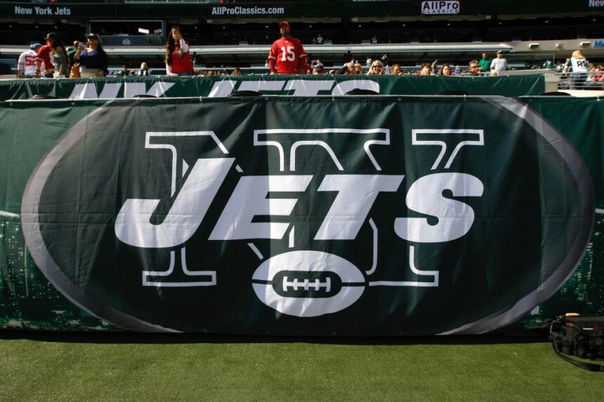 New York Jets player robbed at gunpoint near NJ home after being followed from NYC: report