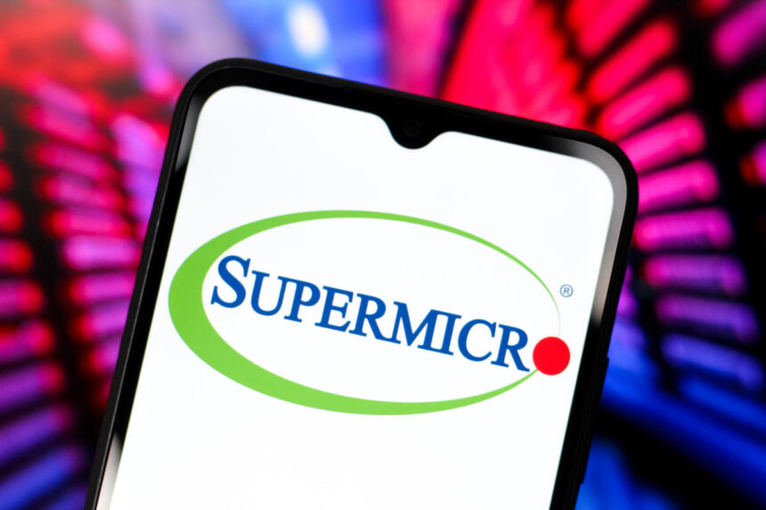 Super Micro stock seesaws as server maker says it will meet filing deadline