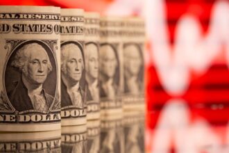 Surging dollar spurs jump in corporate FX hedging