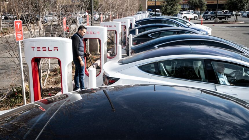 Tesla to test virtual queues at Supercharging locations