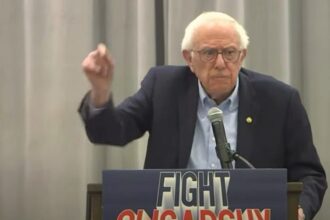 Thousands Show Up For Bernie Sanders Fight Oligarchy Rally