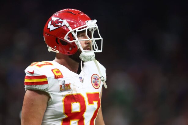 Travis Kelce passes Jerry Rice for most career Super Bowl receptions in loss to Eagles