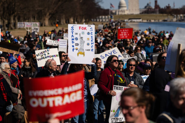 As Trump’s Policies Worry Scientists, France and Others Put Out a Welcome Mat