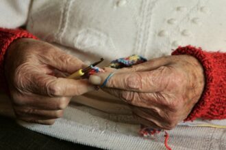 Blood tests suggest that social disadvantage can accelerate aging and increase disease risk