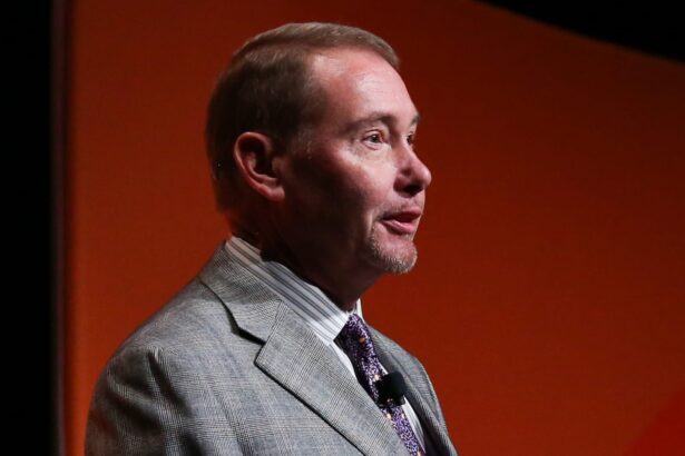 DoubleLine’s Gundlach sees more risk coming, greater chance of recession