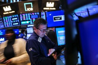 Dow, S&P 500 lead losses as struggles continue amid Trump’s latest tariff threats