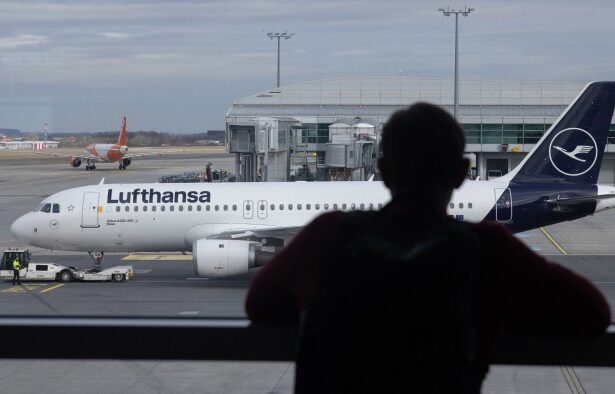 European airlines urge EU to pull back on climate policies