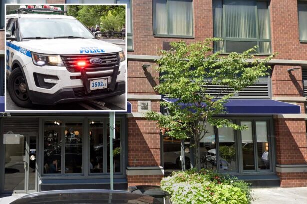 Food delivery worker stabbed with screwdriver in NYC during attempted bike robbery