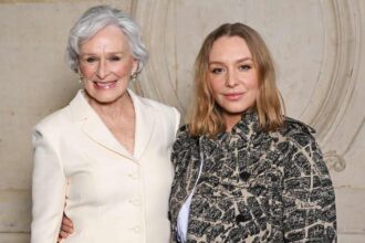 Glenn Close Poses With Daughter to Recreate Throwback Pregnancy Photo