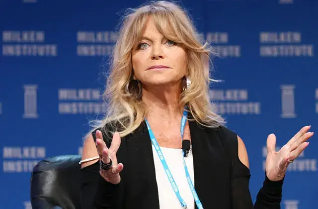 Goldie Hawn ‘Embarrassed’ Over ‘Blind’ Confession at The Oscars