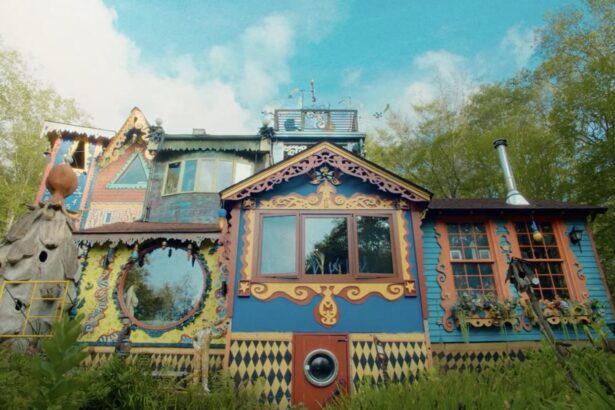 In ‘Electric Garden,’ Ricky Boscarino Leads a Tour of His Whimsical Handbuilt Home — Colossal