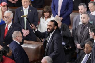 Rep. Al Green removed after shouted protest during Trump’s speech : NPR