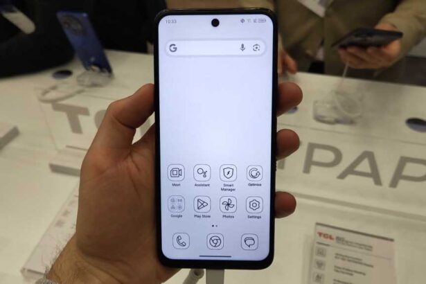 TCL Nxtpaper 60 Hands On: My Favourite Smartphone Display