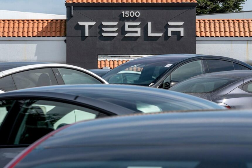 Tesla’s Retail Fans Buy the Stock at a Pace Never Seen Before