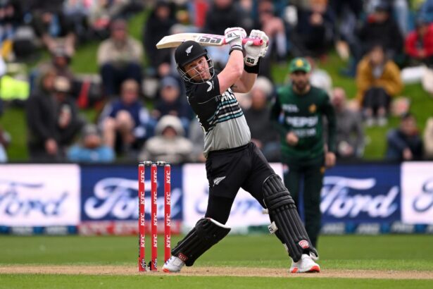 Tim Seifert smacks four sixes off a Shaheen Afridi over in NZ vs PAK 2025 2nd T20I [Watch]