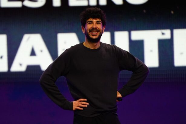 Tony Khan announces blockbuster union minutes before AEW Dynamite