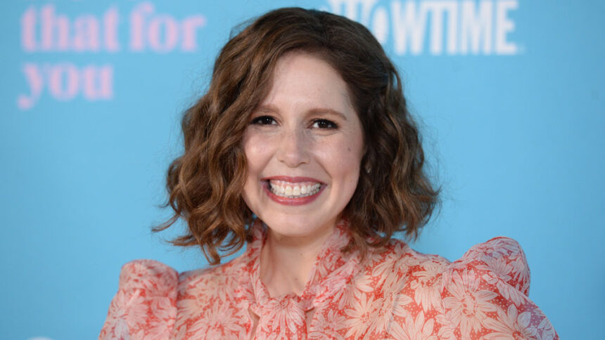 Vanessa Bayer Joins ‘Everybody’s Live’ As Netflix’s AI Assistant