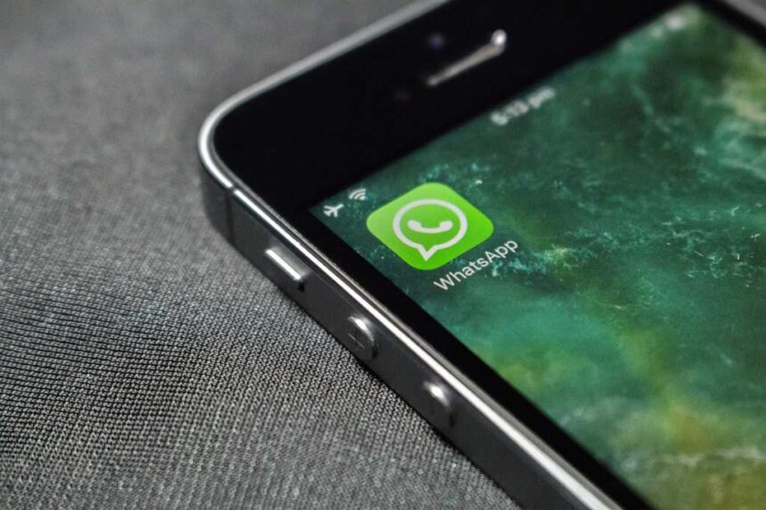 WhatsApp Confirmed to be Developing Message Threads