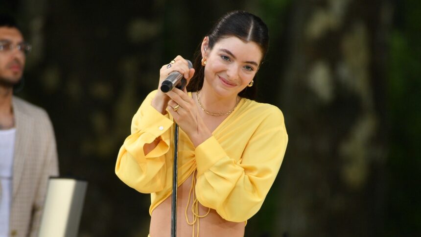 Deep (Super)Cut: All the Lorde Singles That Have Invaded My Subconscious Over the Years, Ranked