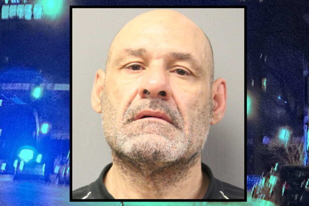 16-time convicted felon robbed cellular stores while on pretrial release for 3 felony cases, prosecutors claim