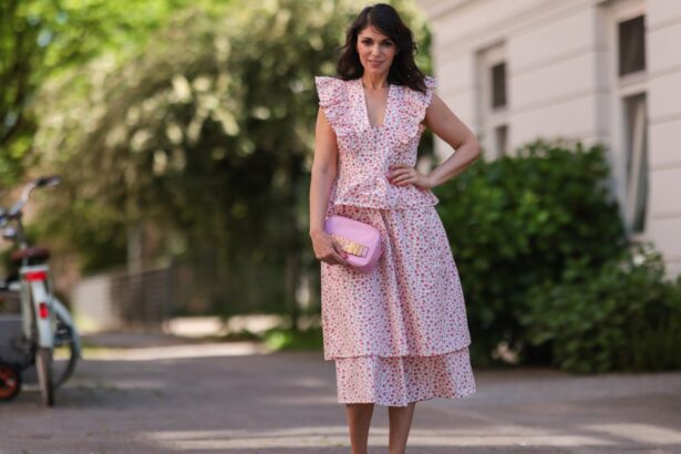 17 Loose and Slimming Spring Dresses That Hide Belly Bloating