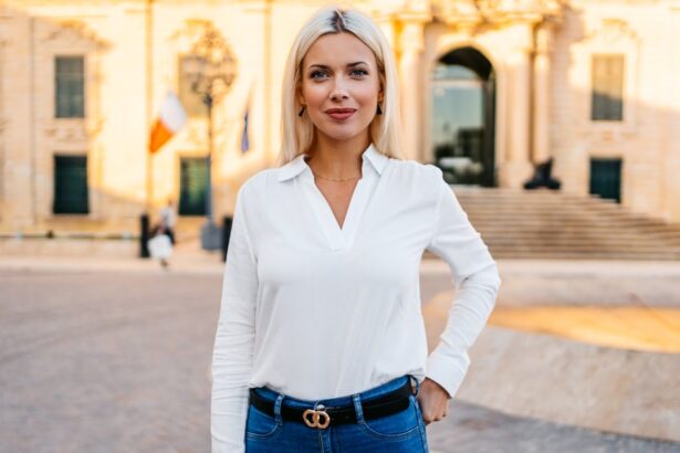 17 Tummy-Hiding Blouses That Make You Look Instantly Polished