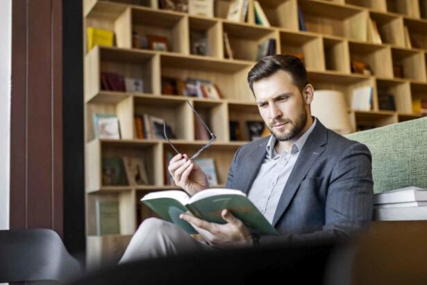 8 Must-Read Personal Finance Books To Grow Your Wealth in 2025