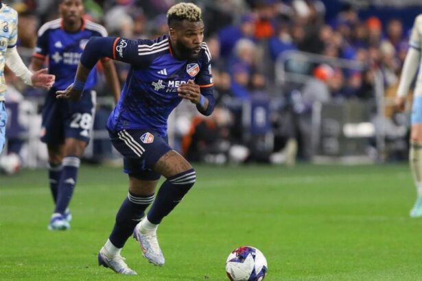 Aaron Boupendza, former FC Cincinnati player, dies at 28 after fall from building in China