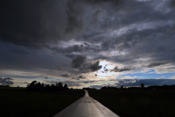 Air pollution, FDA on food dyes, measles update