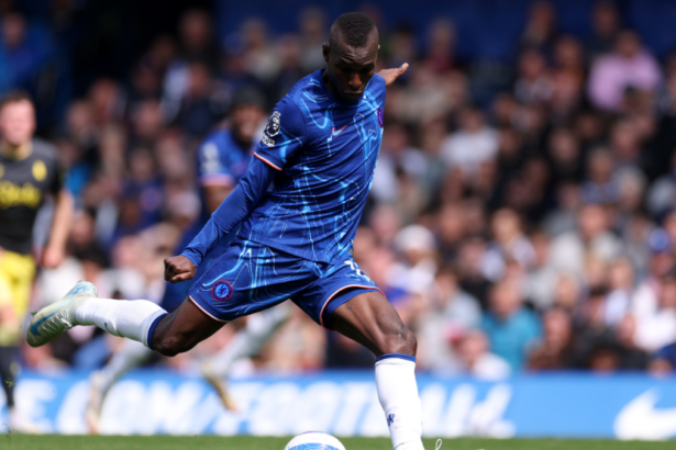 Chelsea win despite a lifeless performance that could spell trouble in Premier League’s top-five race