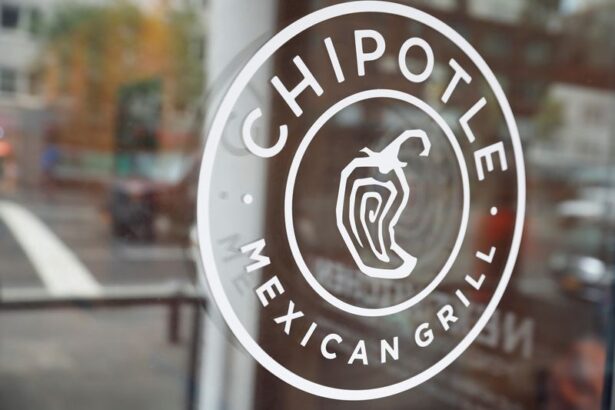 Chipotle plans Mexican foray with first outlet in 2026
