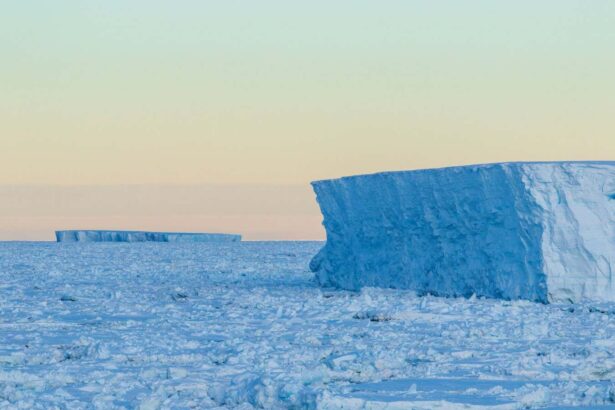 Colossal ancient icebergs left grooves on the bottom of the North Sea