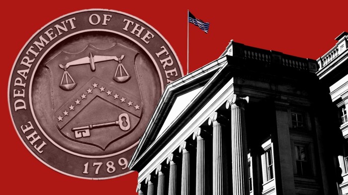 Dollar weakens after Trump attacks on Fed