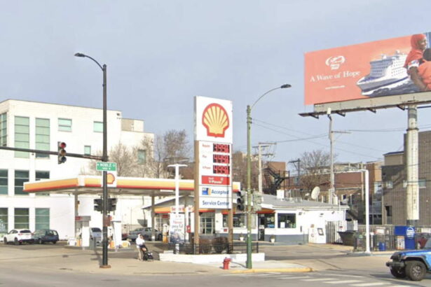 Driver shot, crashes into Noble Square gas station