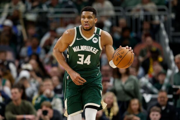 How did Bucks star perform in Damian Lillard’s absence in Game 5 against Pacers? (April 29)