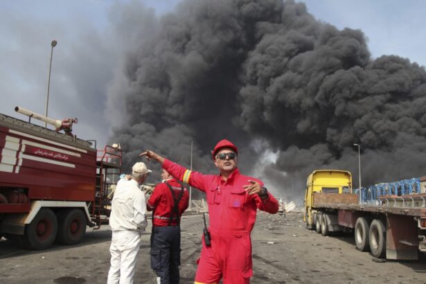 Iran port explosion kills 4 people and injures hundreds : NPR