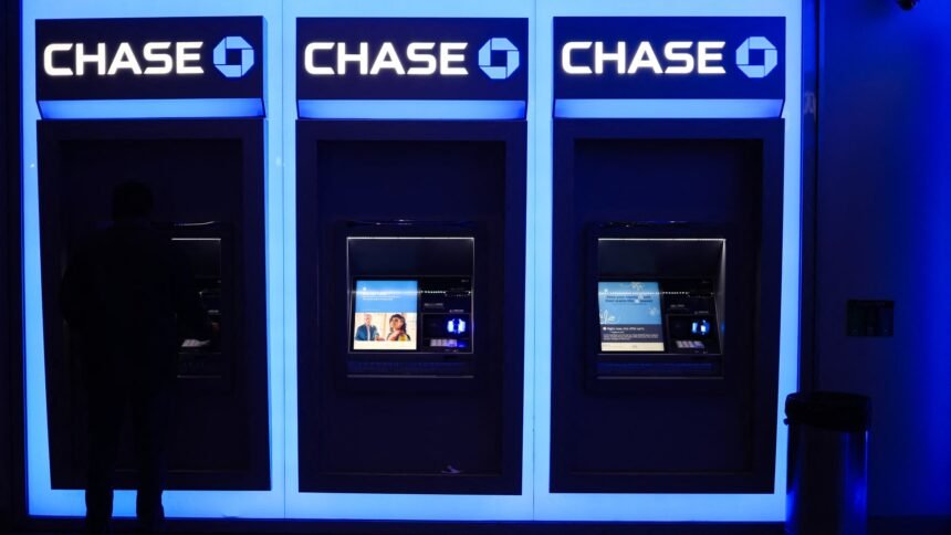 JPMorgan Chase infinite money glitch: Bank sues more customers