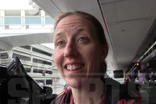 JuJu Watkins ‘Doing Great,’ ‘In Focus Mode’ After ACL Tear, USC Coach Says