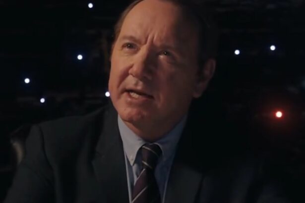 Kevin Spacey Plays ‘House of Cards’ Character in Tim Dillon Promo Video