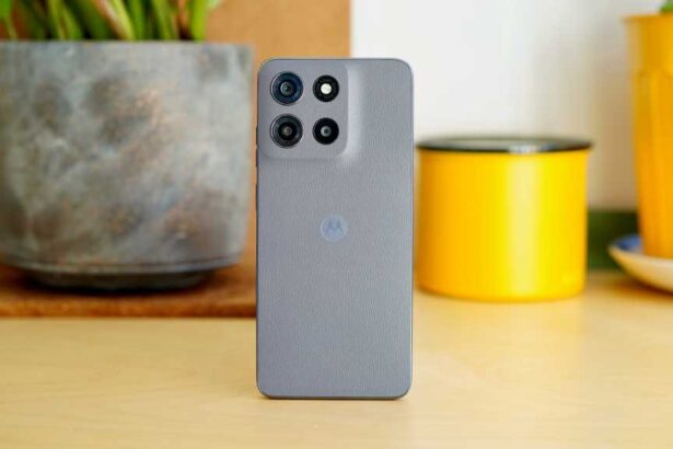 Motorola Moto G15 review: Big battery, small price tag