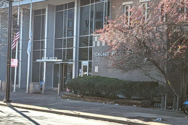 Officer found fatally shot inside Near North Side police station