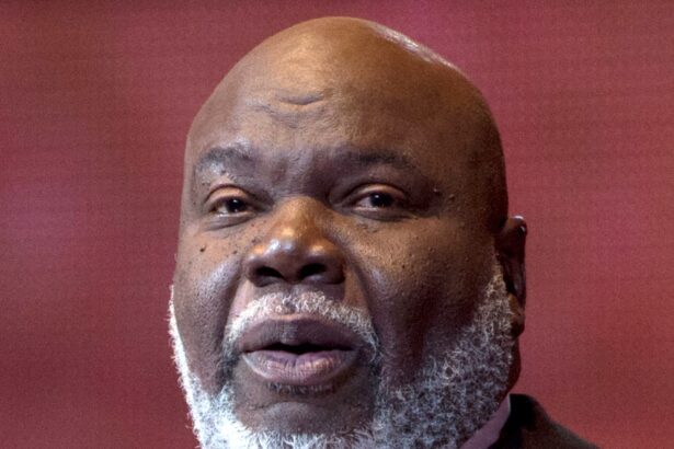 Pastor T.D. Jakes Heart Attack Played Role in Decision to Step Down From Church
