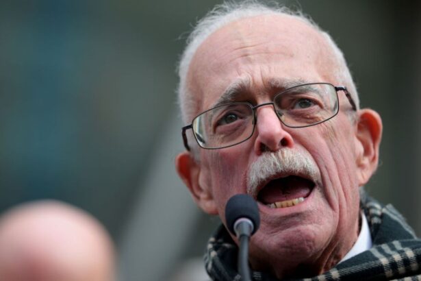 Rep. Gerry Connolly pushes for answers on layoffs of FOIA staff at CDC : Shots