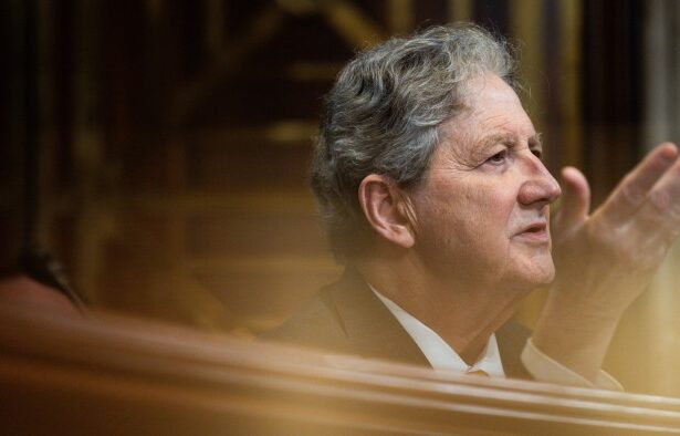 Republican senator backs Powell over Trump attacks on Fed