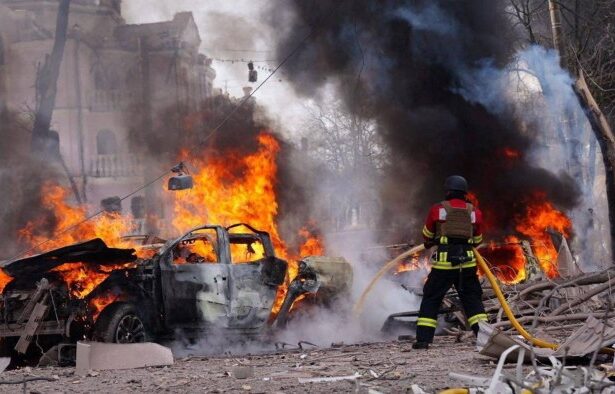 Russia targets Ukrainian city on Palm Sunday