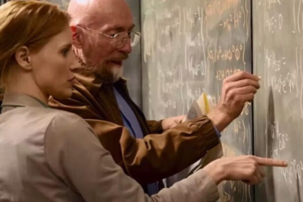 Scientists ‘must experiment with storytelling’