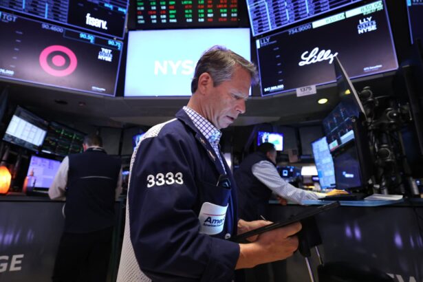 Should investors dump U.S. stocks for international equities? Experts weigh in